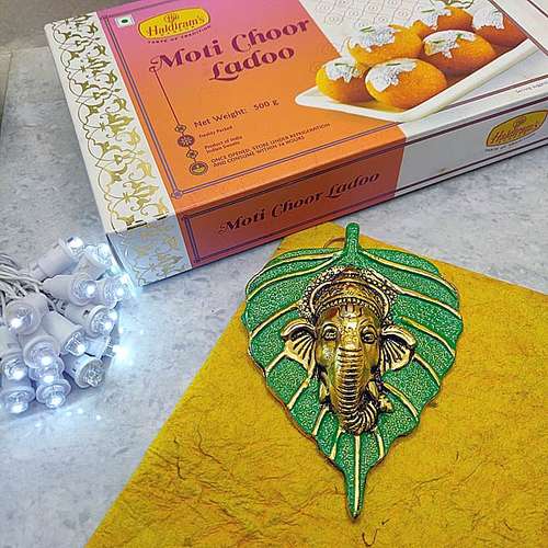Ganesh on leaf & Moti Choor Ladoo- Australia Direct Delivery